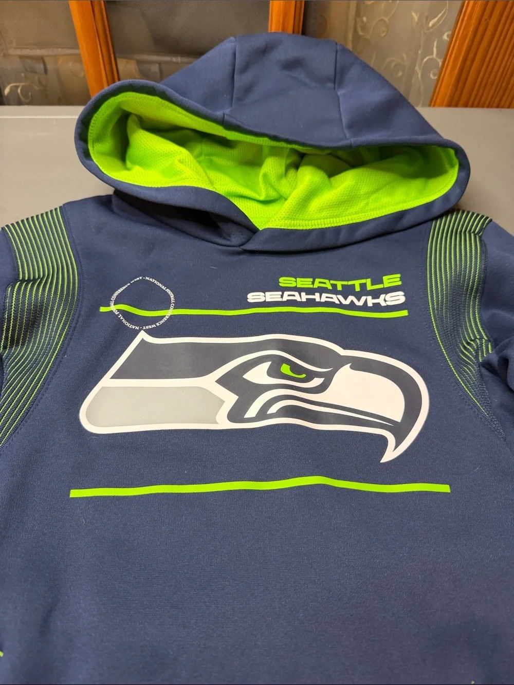 🏈 Nike Kids Seattle Seahawks Navy and Neon Green Hoodie. Size: small/8